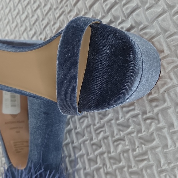 Antonio Melani Womans Powder Blue Platforms  9 Ostrich Feathers Leather Velvet - Picture 10 of 12